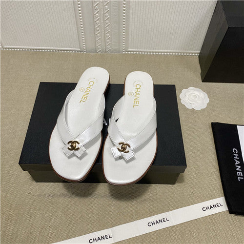 High Quality Luxury Chanel Flip Flops Women alternate view