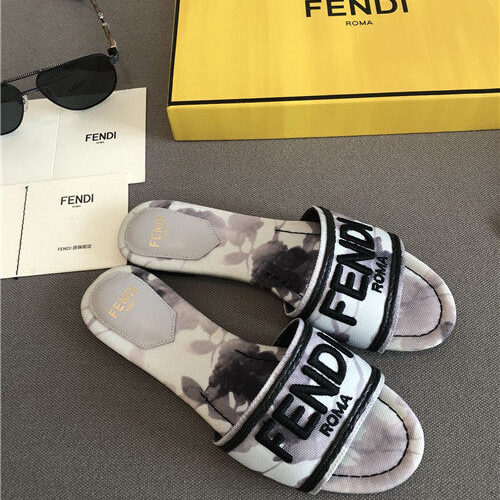 High Quality Luxury Fendi Slippers Sandals – Style 42355