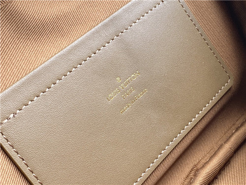 High Quality Luxury LV Utility Crossbody Bag product detail
