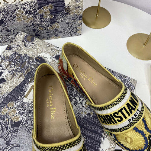 High Quality Luxury Dior Logo Embroidery Hollow Shoes – Style 57734 product detail