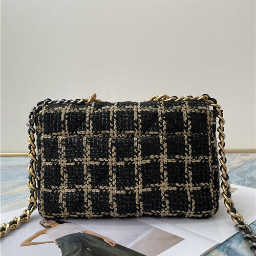 High Quality Luxury Chanel 19 Chain Bag alternate view