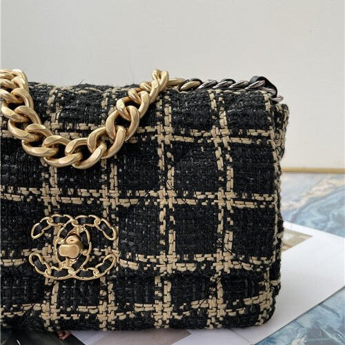 High Quality Luxury Chanel 19 Chain Bag product detail