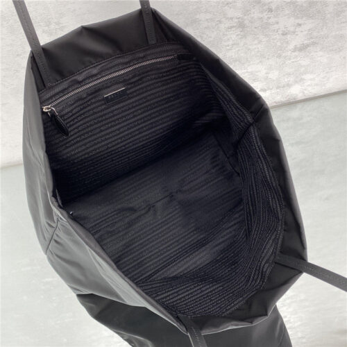 High Quality Luxury Prada Nylon Shopping Bag product detail