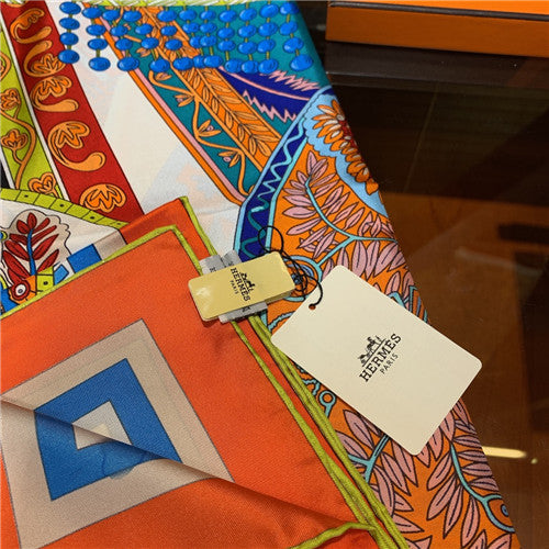 High Quality Luxury Hermes Silk Scarf Womens alternate view