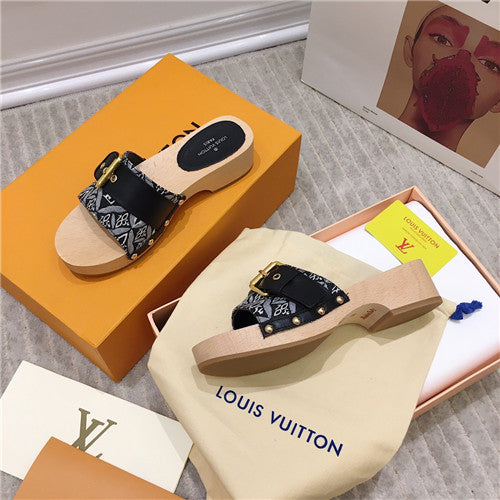 High Quality Luxury LV Solid Wood Slippers – Style 90723 alternate view