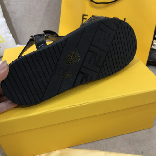 High Quality Luxury Fendi Sandals Womens product detail