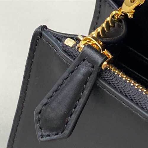 High Quality Luxury Fendi Chain Wallet product detail