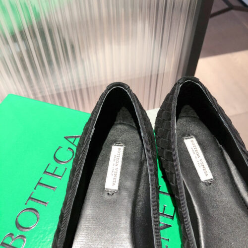 High Quality Luxury Bv Flat Sandals Womens product detail