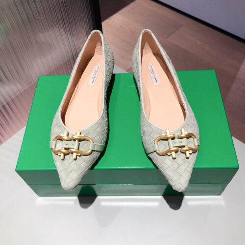 High Quality Luxury Bv Flat Sandals Womens – Style 88902 product detail
