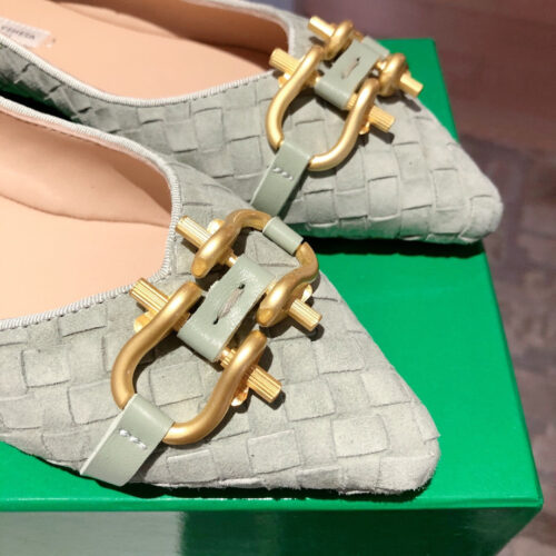 High Quality Luxury Bv Flat Sandals Womens – Style 88902 product detail
