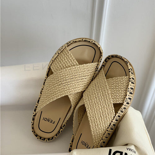High Quality Luxury Fendi Woven Slippers Sandals product detail