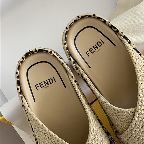 High Quality Luxury Fendi Woven Slippers Sandals product detail