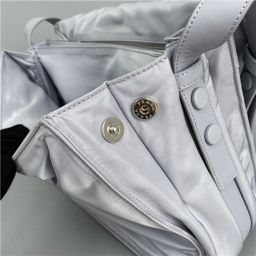 High Quality Luxury Prada Messenger Bag Small – Style 26900 product detail