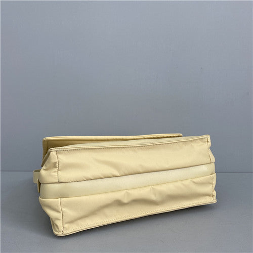 High Quality Luxury Prada Messenger Bag Small – Style 26902 product detail