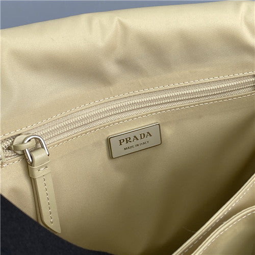 High Quality Luxury Prada Messenger Bag Small – Style 26902 product detail