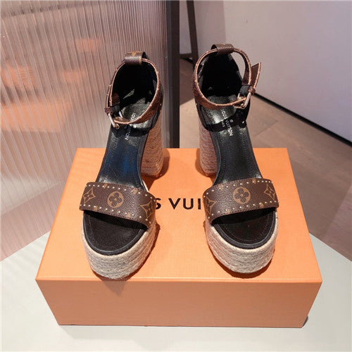 High Quality Luxury Louis Vuitton Block Heel Sandals – Style 58563 alternate view