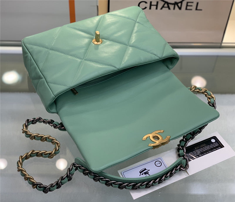 High Quality Luxury Chanel 19 Flap Bag – Style 46793 product detail