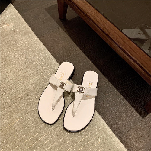 High Quality Luxury Chanel Clip Finger Slippers – Style 78662 alternate view