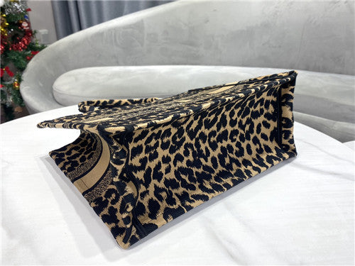 High Quality Luxury Dior Book Tote Bag Leopard Small product detail