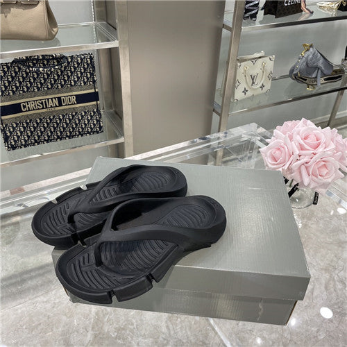High Quality Luxury Balenciaga Flip Flops – Style 72259