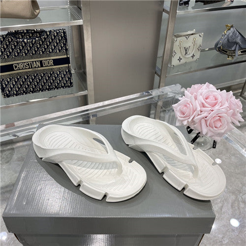 High Quality Luxury Balenciaga Flip Flops – Style 73955 product detail
