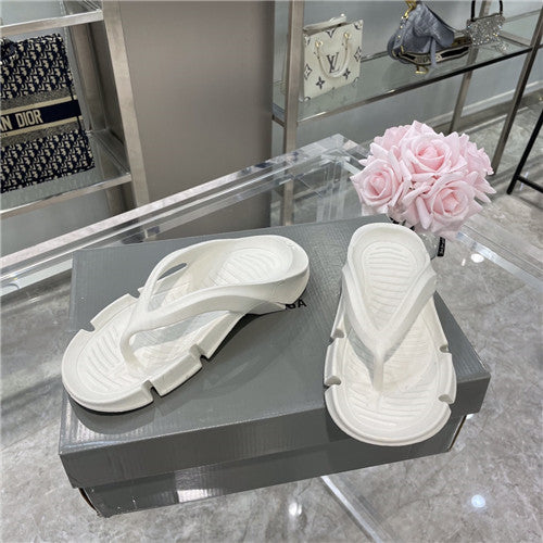 High Quality Luxury Balenciaga Flip Flops – Style 73955 product detail