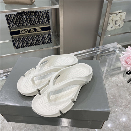 High Quality Luxury Balenciaga Flip Flops – Style 73955