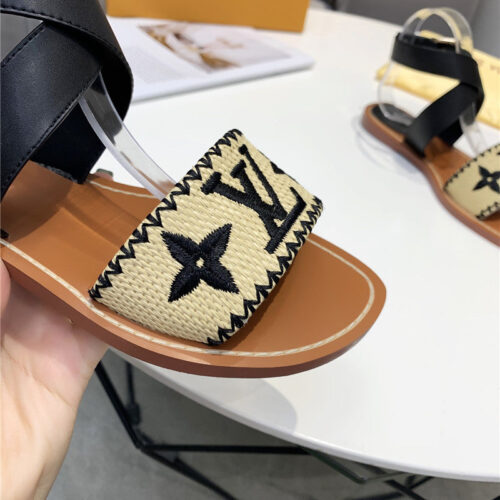 High Quality Luxury Louis Vuitton Embroidered Flat Sandals product detail