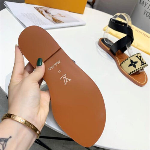 High Quality Luxury Louis Vuitton Embroidered Flat Sandals product detail