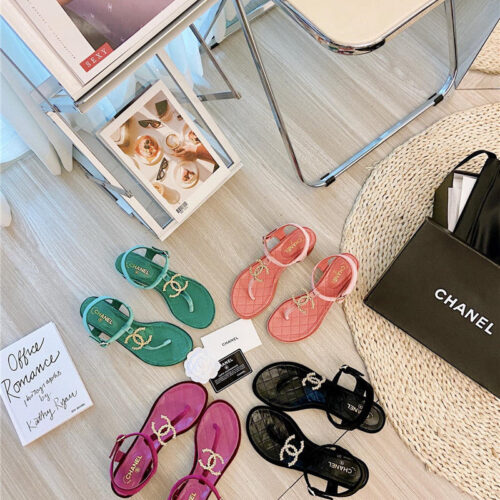 High Quality Luxury Chanel Pearl Buckle Classic Thong Sandals – Style 42982 product detail