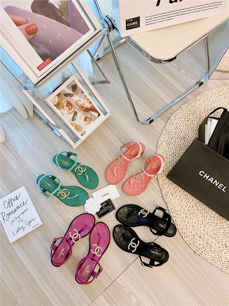 High Quality Luxury Chanel Pearl Buckle Classic Thong Sandals – Style 42982 product detail