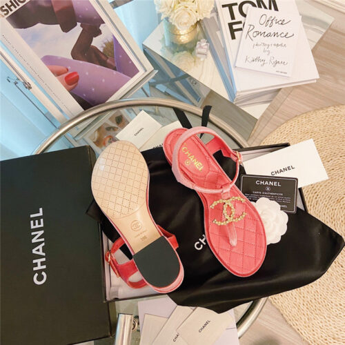 High Quality Luxury Chanel Pearl Buckle Classic Thong Sandals – Style 42982 product detail