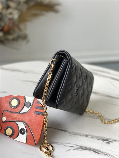 High Quality Luxury LV Pochette Coussin Leather Goods product detail