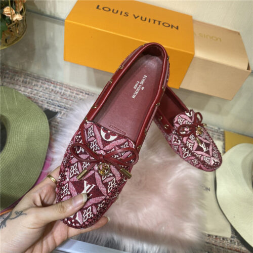 High Quality Luxury Louis Vuitton Womens Medal Beanie Shoes – Style 59203 alternate view