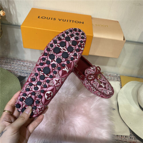 High Quality Luxury Louis Vuitton Womens Medal Beanie Shoes – Style 59203 product detail