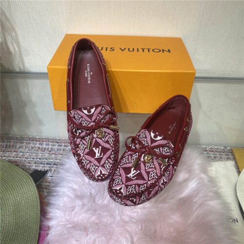 High Quality Luxury Louis Vuitton Womens Medal Beanie Shoes – Style 59203 product detail