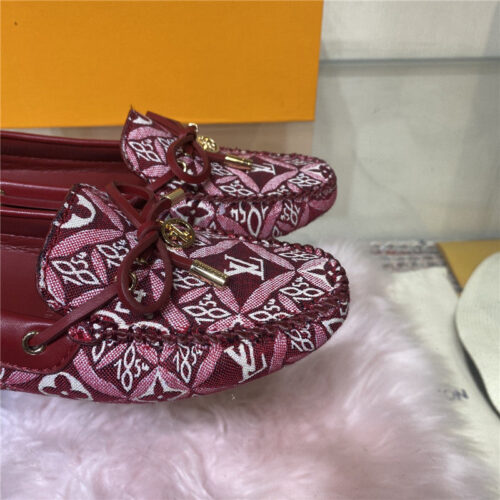 High Quality Luxury Louis Vuitton Womens Medal Beanie Shoes – Style 59203 product detail