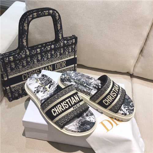 High Quality Luxury Dior Embroidered Slippers – Style 69062