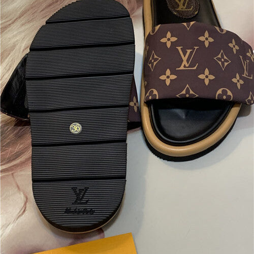 High Quality Luxury LV Flat Slippers – Style 78979 product detail