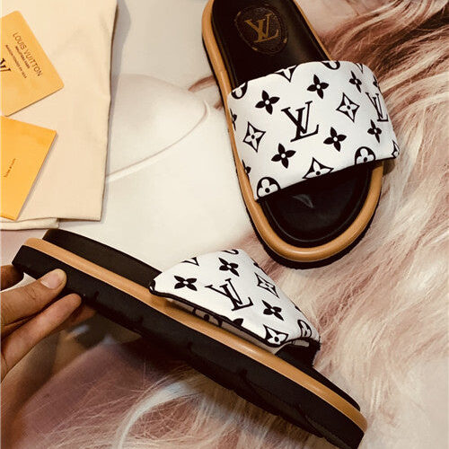 High Quality Luxury LV Flat Slippers – Style 77283 product detail