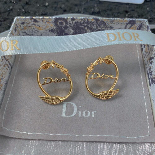 High Quality Luxury Dior Stud Earrings – Style 50917 product detail