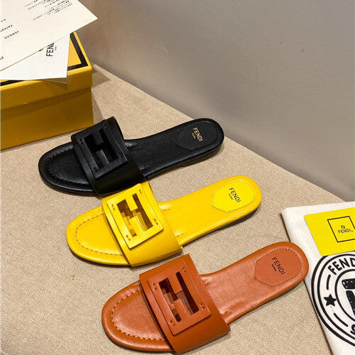 High Quality Luxury Fendi Flat Slippers – Style 32659 product detail