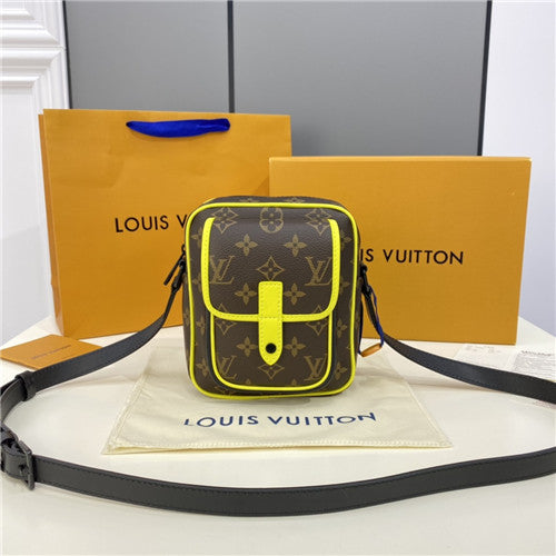 High Quality Luxury LV Christopher Wearable Wallet