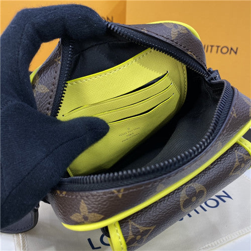 High Quality Luxury LV Christopher Wearable Wallet product detail