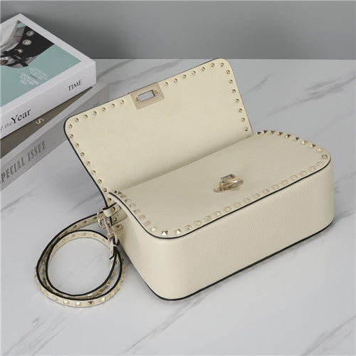 High Quality Luxury Valentino Rivet Bag – Style 03825 product detail