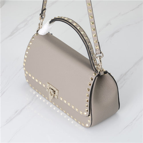 High Quality Luxury Valentino Rivet Bag – Style 03822 product detail