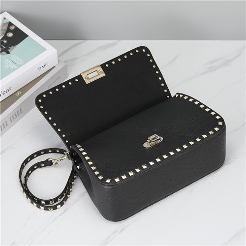 High Quality Luxury Valentino Rivet Bag – Style 03821 product detail