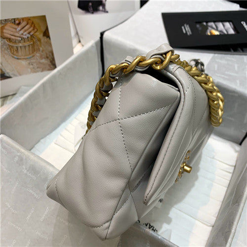 High Quality Luxury Chanel 19 Bag Flap Bag product detail