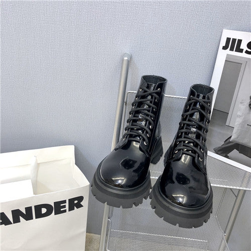 High Quality Luxury Alexander McQueen High Top Boots alternate view