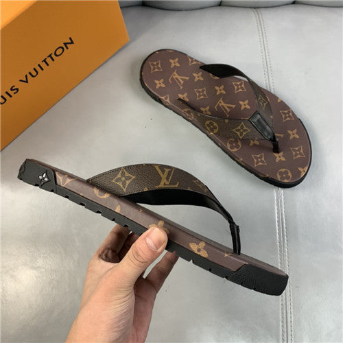 High Quality Luxury Louis Vuitton Mens Slippers – Style 92931